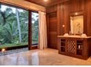 The Kampung Resort Ubud - Suite Valley Bathroom